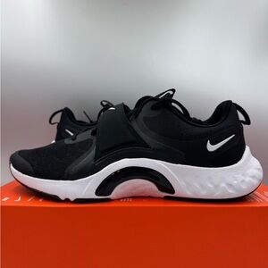 Nike Renew In-Season TR 12 Black White BRAND NEW Size 10 Women
